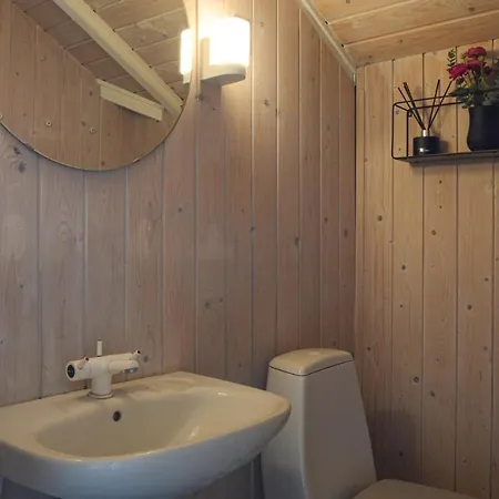 Four-bedroom In Hébergement de vacances *